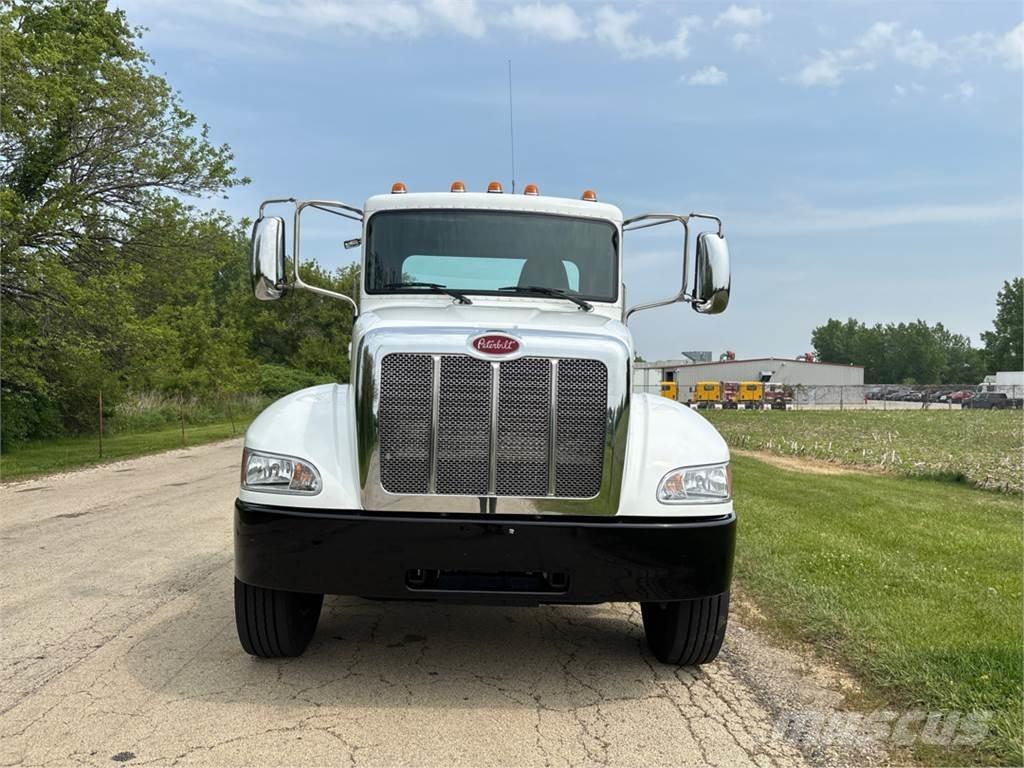 Peterbilt 337 Nákladní vozidlo bez nástavby