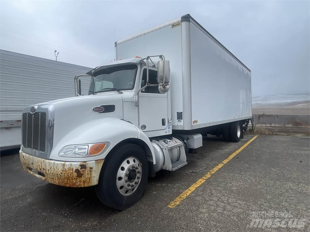 Peterbilt 337 Skříňová nástavba