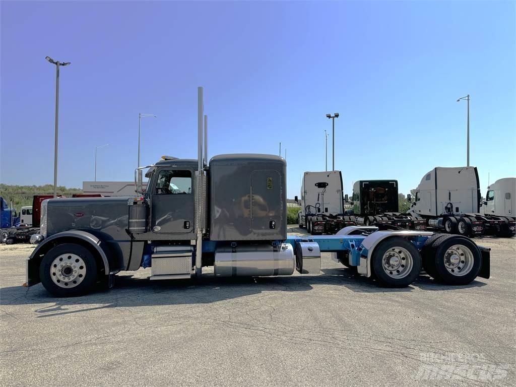 Peterbilt 389 Tahače