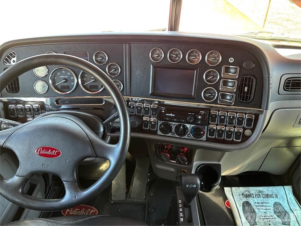 Peterbilt 389 Tahače