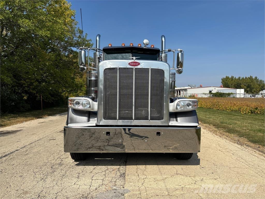 Peterbilt 389 Další