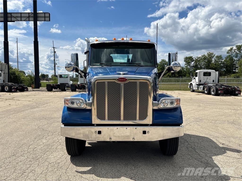 Peterbilt 567 Další