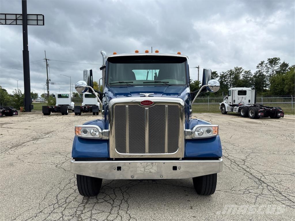 Peterbilt 567 Další