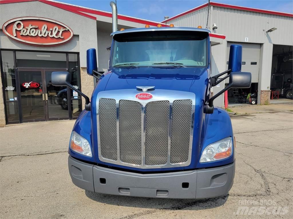 Peterbilt 579 Tahače