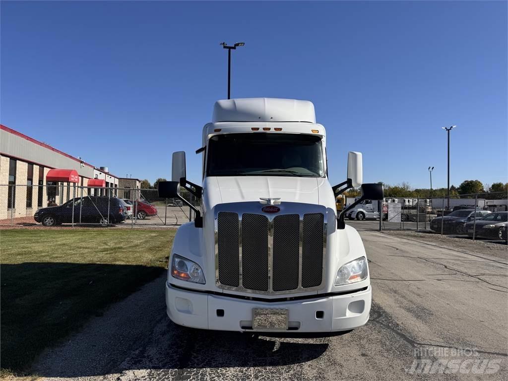 Peterbilt 579 Tahače