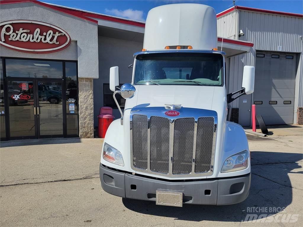 Peterbilt 579 Tahače