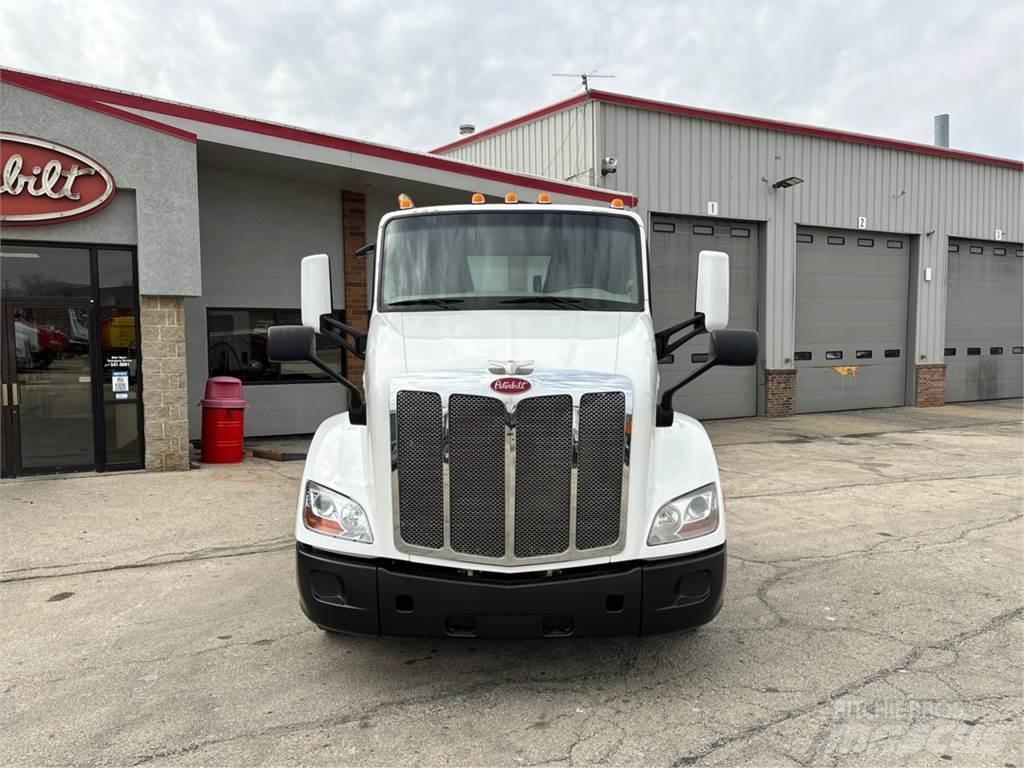 Peterbilt 579 Tahače
