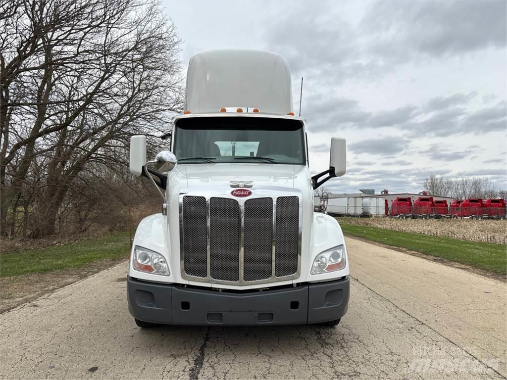 Peterbilt 579 Tahače