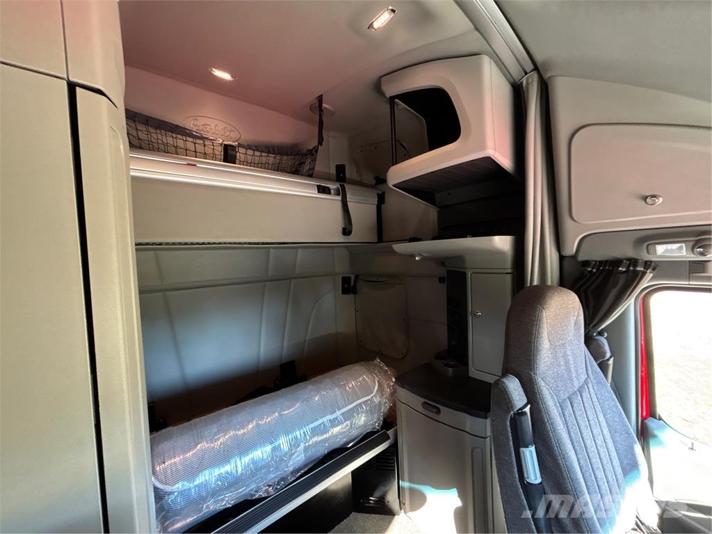 Peterbilt 579 Další