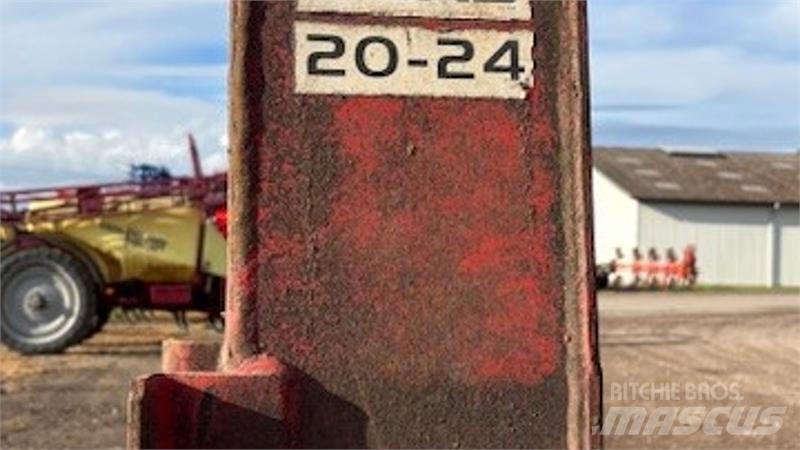 Bigab 20-24 Hákové přívěsy