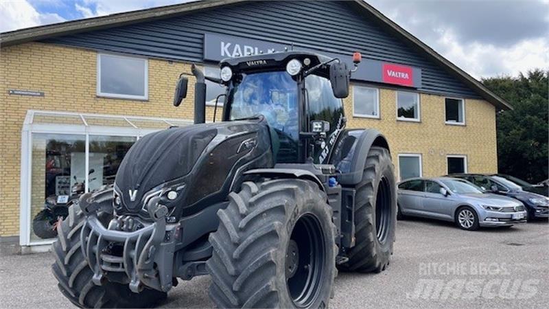 Valtra S294 Traktory