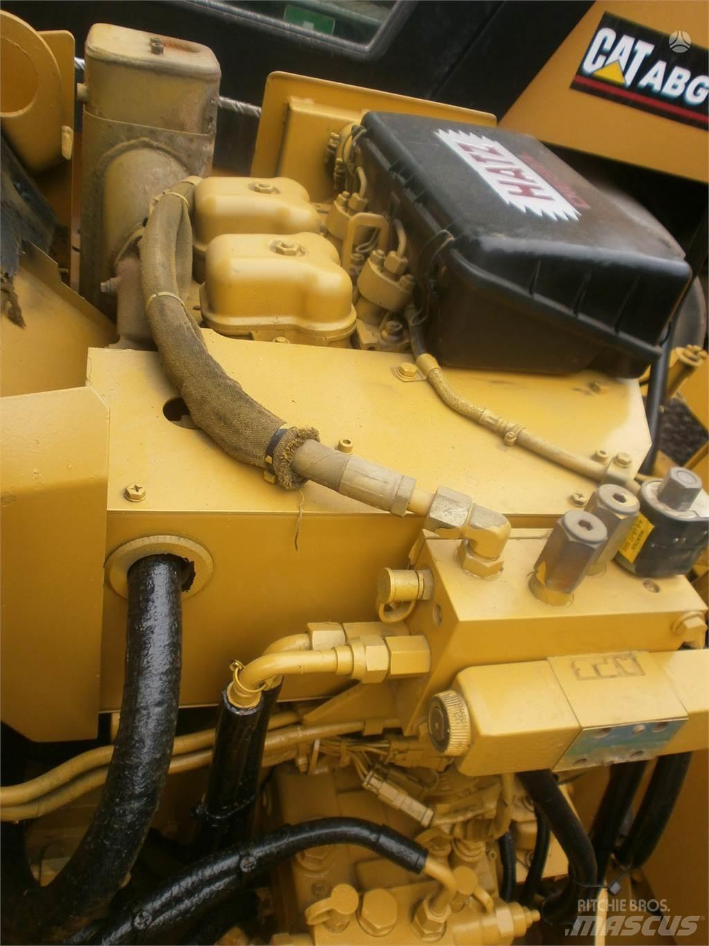 CAT CB224C Tandemové válce