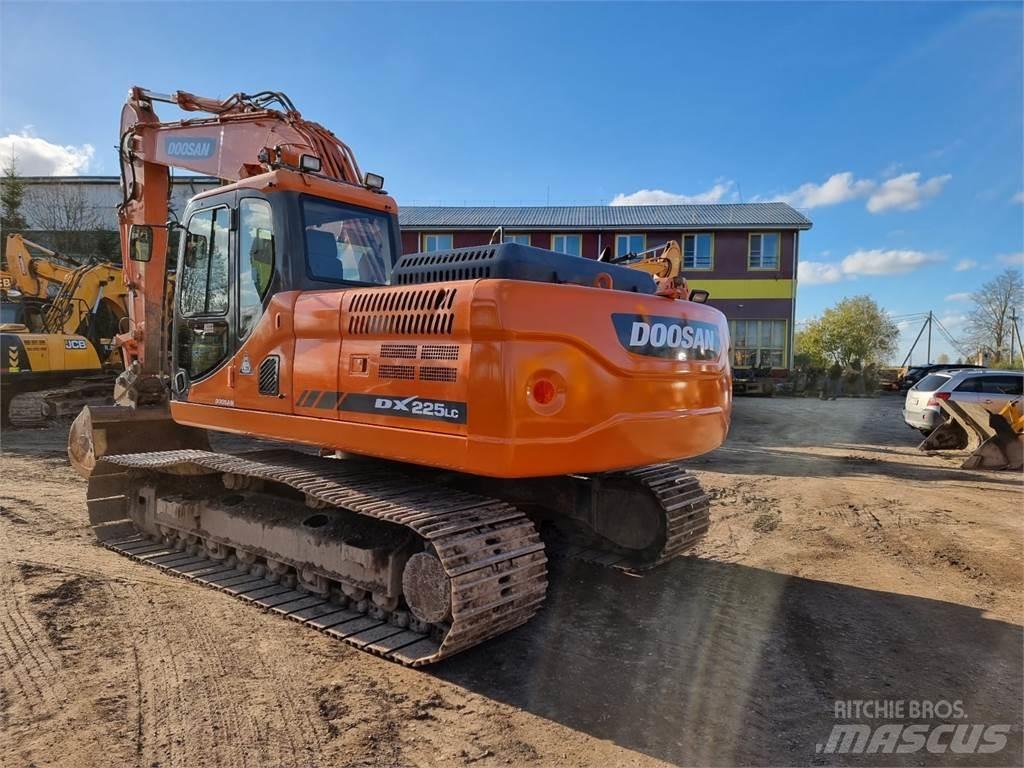 Doosan DX 225LC-3 Pásová rýpadla