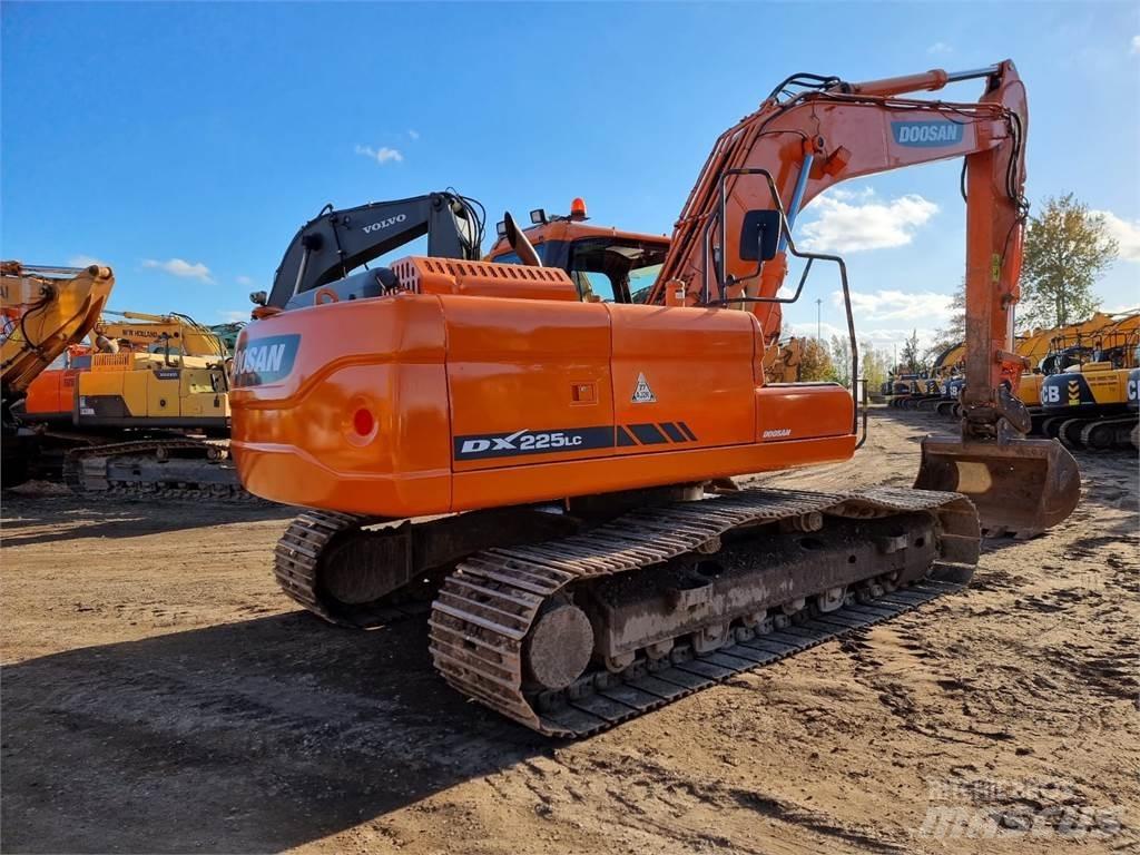 Doosan DX 225LC-3 Pásová rýpadla