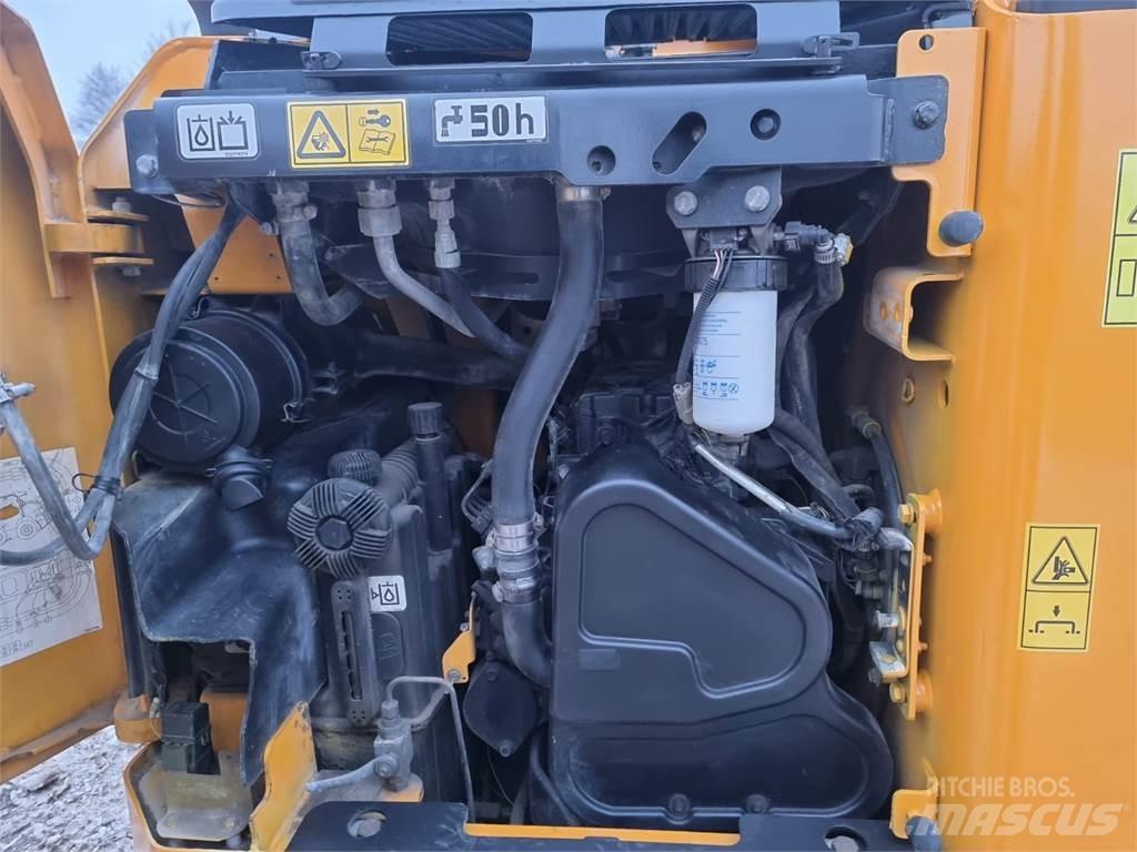 JCB 135HD Smykem řízené nakladače