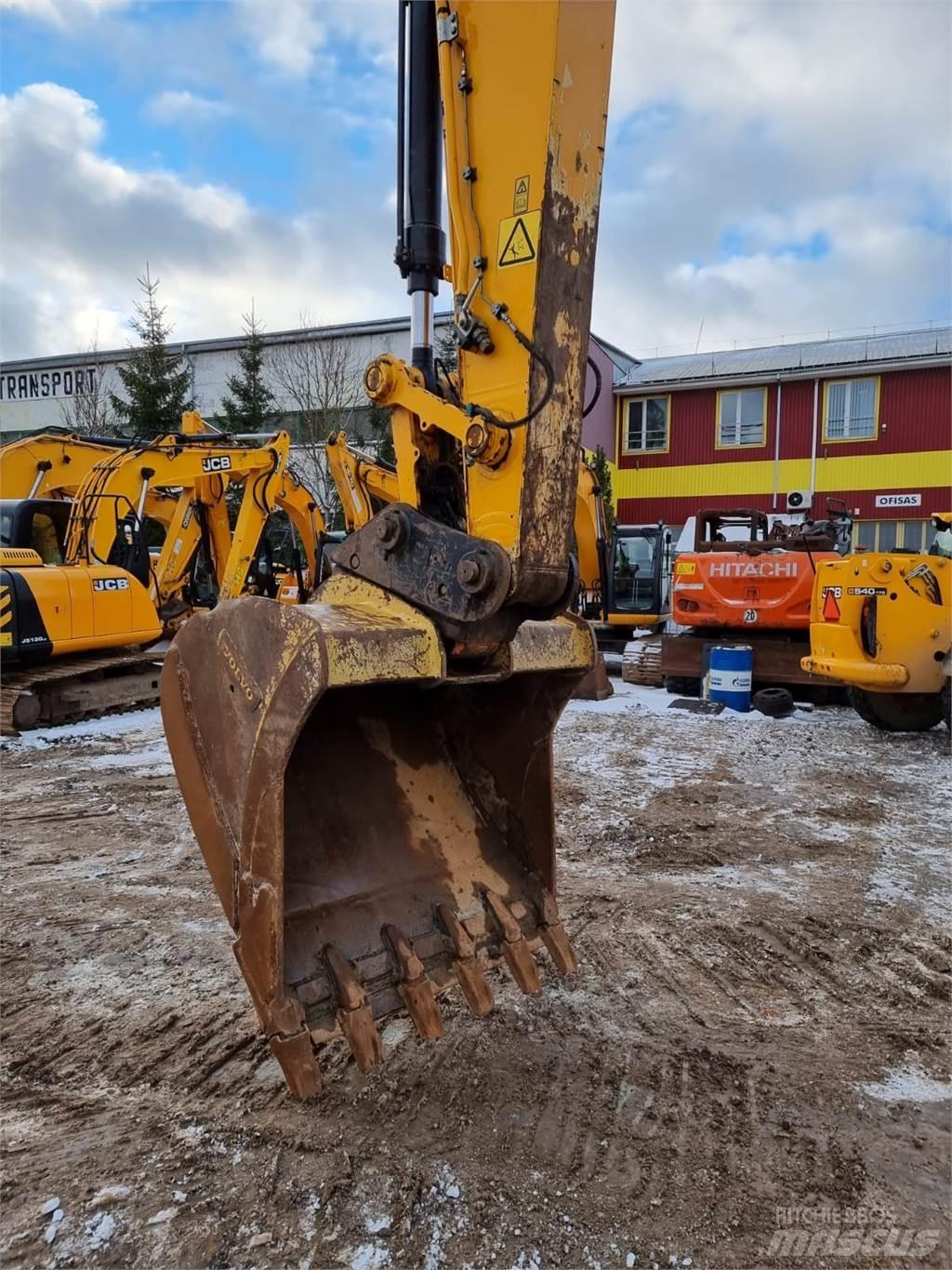 JCB JS220LC Plus Pásová rýpadla