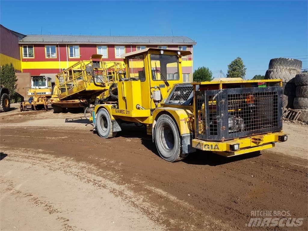 Kita UV211 SP25BG06 Kolové nakladače
