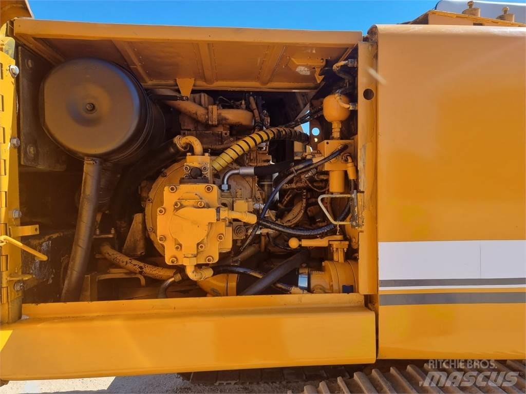 Liebherr R922 HDSL Pásová rýpadla