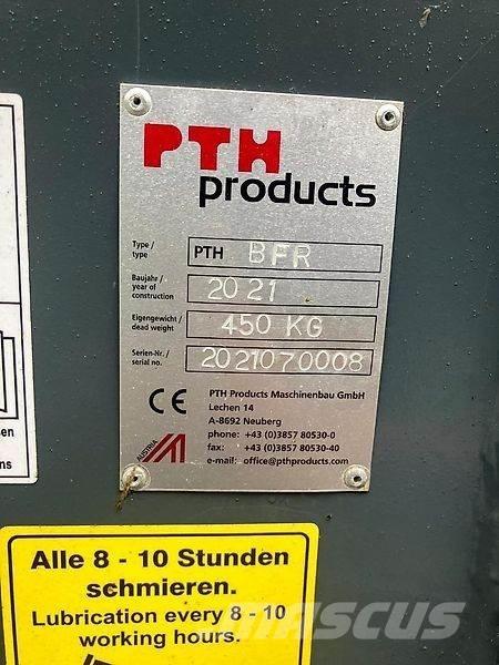 PTH 900 Další