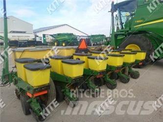 John Deere 1750 Kombinované secí stroje