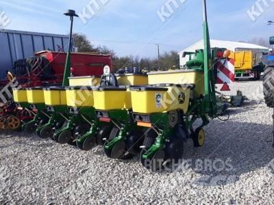 John Deere 1755 Kombinované secí stroje