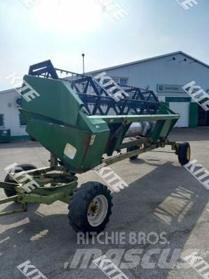 John Deere 2256 2WD Sklízecí mlátičky