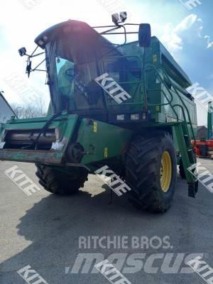 John Deere 2256 2WD Sklízecí mlátičky