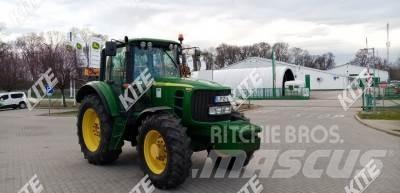John Deere 6830 Traktory