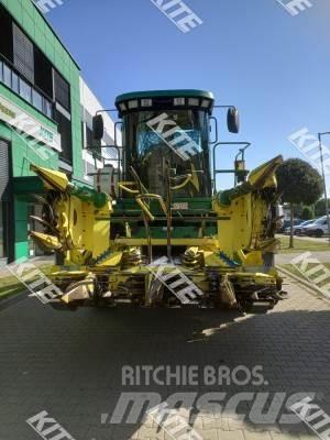John Deere 7200 Sklízecí mlátičky