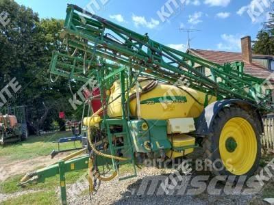 John Deere 732 Tažené postřikovače