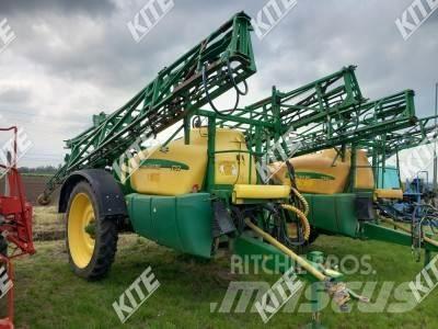 John Deere 732 Tažené postřikovače