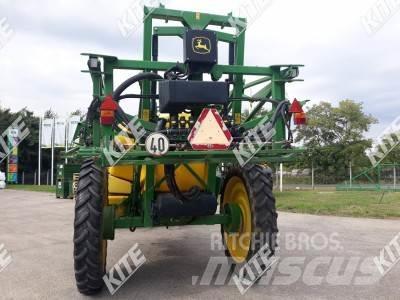 John Deere 740/21M Tažené postřikovače