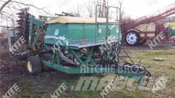 John Deere 740A Mechanické secí stroje