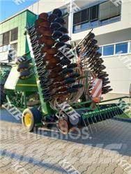 John Deere 740A Mechanické secí stroje