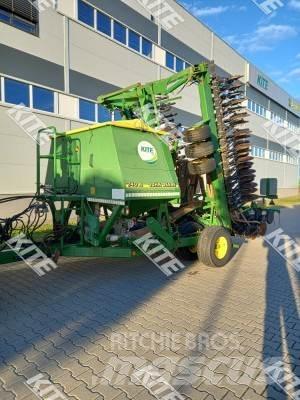 John Deere 740A Mechanické secí stroje