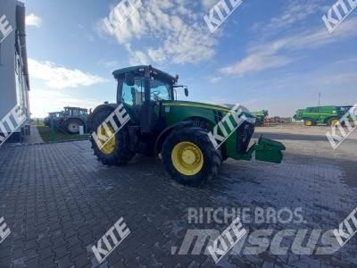 John Deere 8295R Traktory
