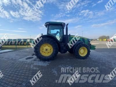 John Deere 8295R Traktory