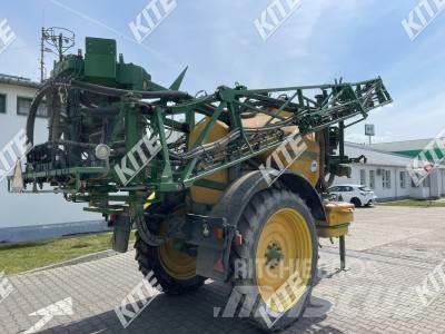 John Deere 832/18i Tažené postřikovače