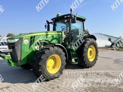 John Deere 8335R Traktory