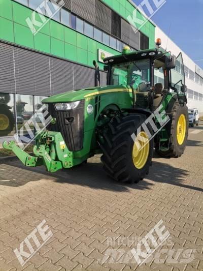John Deere 8360R Traktory