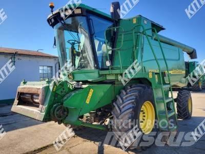 John Deere 9560 WTS 2WD Sklízecí mlátičky