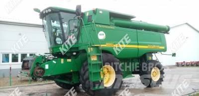 John Deere 9880i STS Sklízecí mlátičky