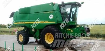 John Deere 9880i STS Sklízecí mlátičky