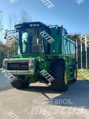 John Deere C670 2WD Sklízecí mlátičky