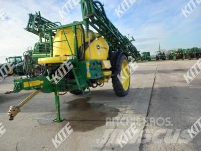 John Deere M740i Tažené postřikovače