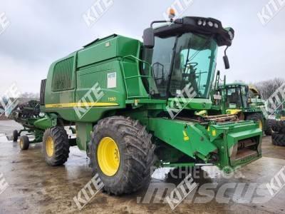 John Deere T550 2WD Sklízecí mlátičky