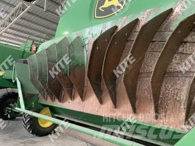 John Deere W650 Sklízecí mlátičky