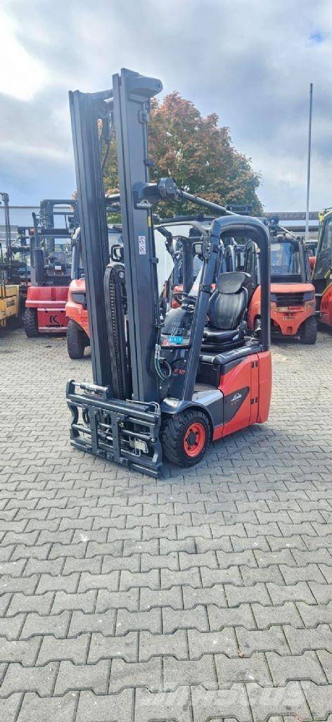 Linde E 12-02 Akumulátorové vozíky