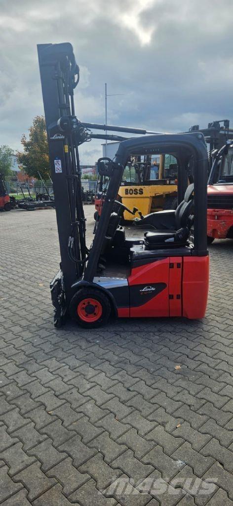 Linde E 12-02 Akumulátorové vozíky