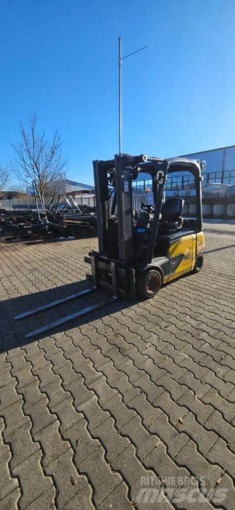 Linde E 16 P-02 Akumulátorové vozíky
